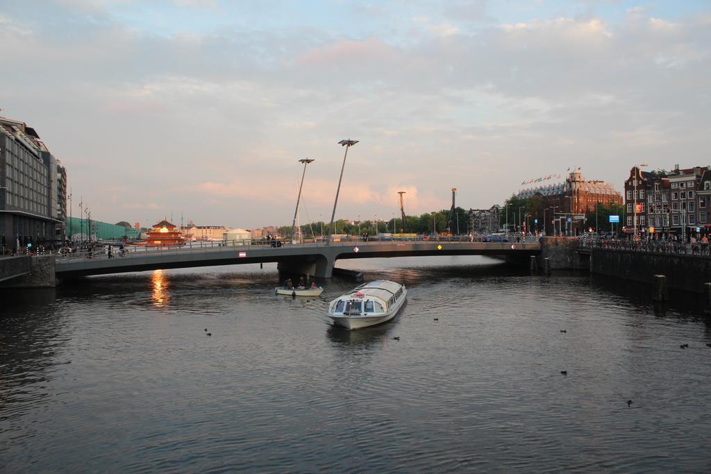 Hotel Restaurant Old Bridge Amsterdam Buitenkant foto